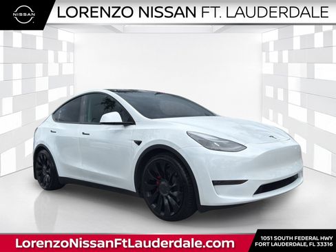 Used 2024 Tesla Model Y Performance AWD/4WD image 1