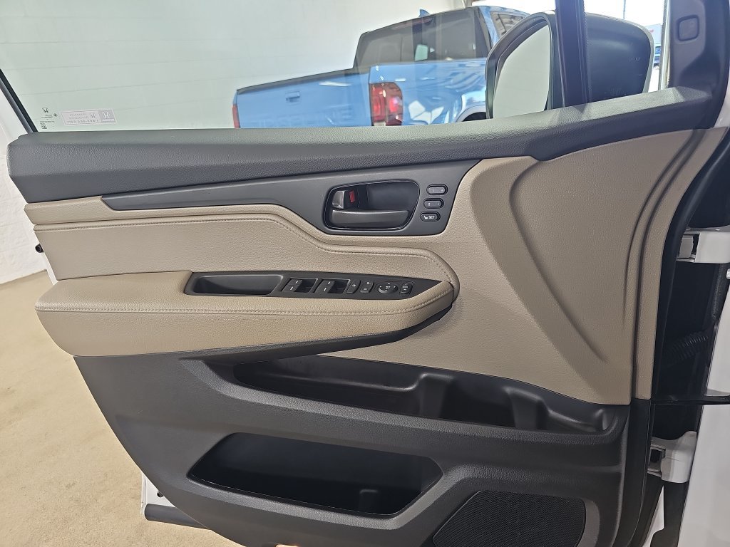 Used 2024 Honda Odyssey EX-L image 34