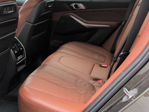 Used 2022 BMW X5 xDrive40i w/ M Sport Package AWD/4WD image 21