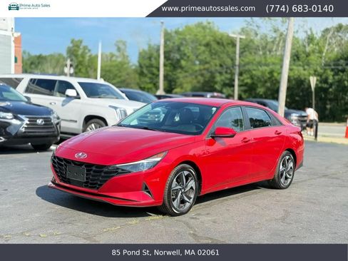 Used 2023 Hyundai Elantra SEL w/ Convenience Package FWD image 5