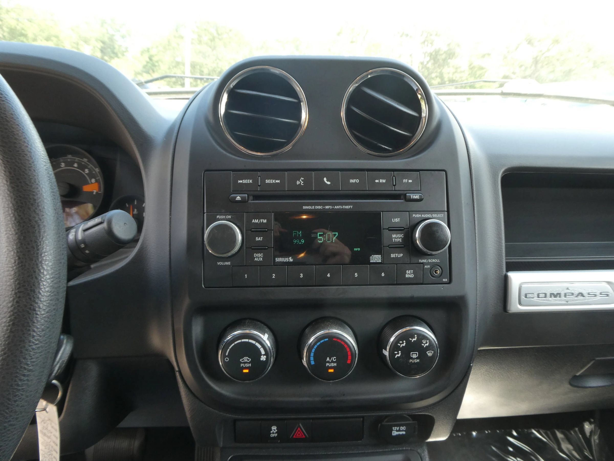 Used 2015 Jeep Compass Sport w/ Power Value Group FWD image 19