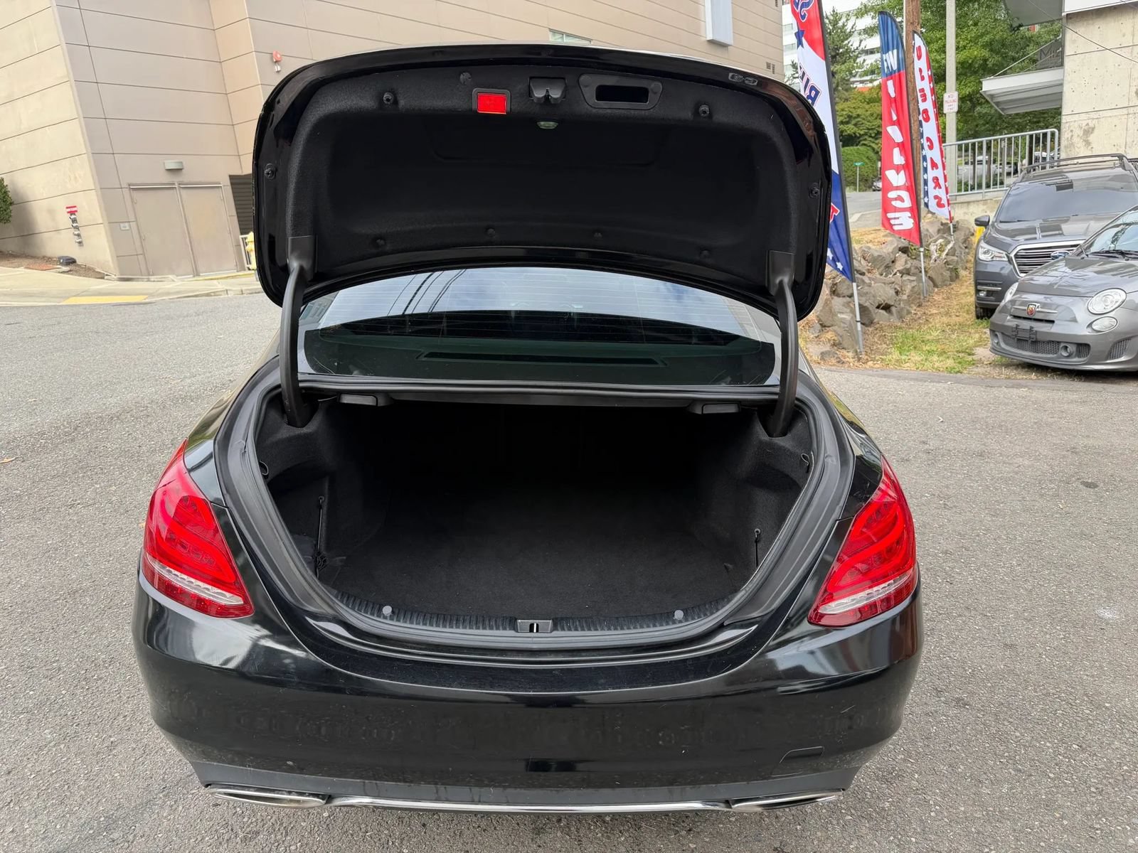 Used 2015 Mercedes-Benz C 300 4MATIC Sedan image 10