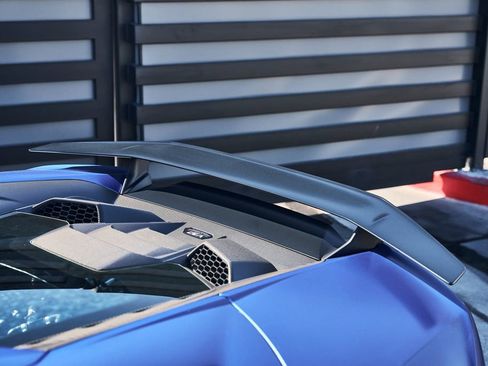 Used 2023 Lamborghini Huracan Tecnica image 11