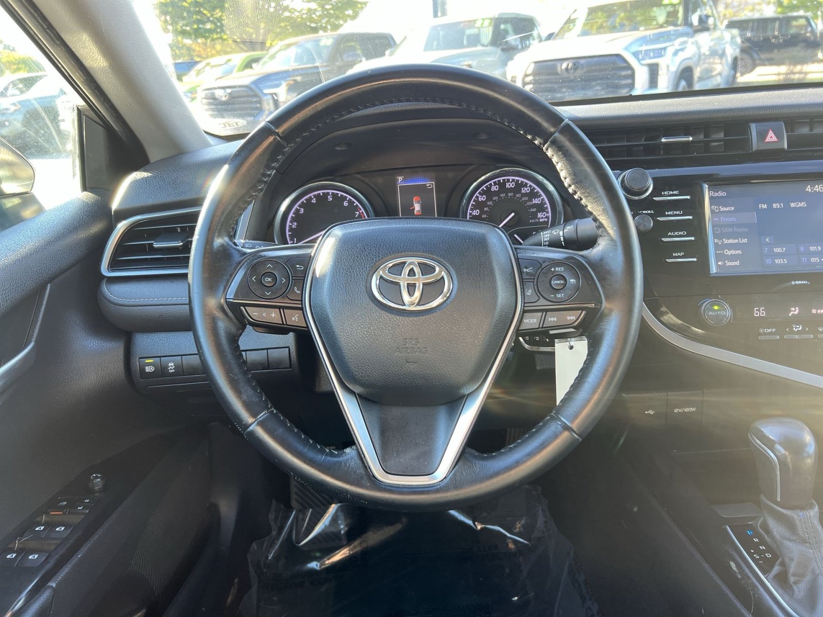 Used 2020 Toyota Camry SE FWD image 16