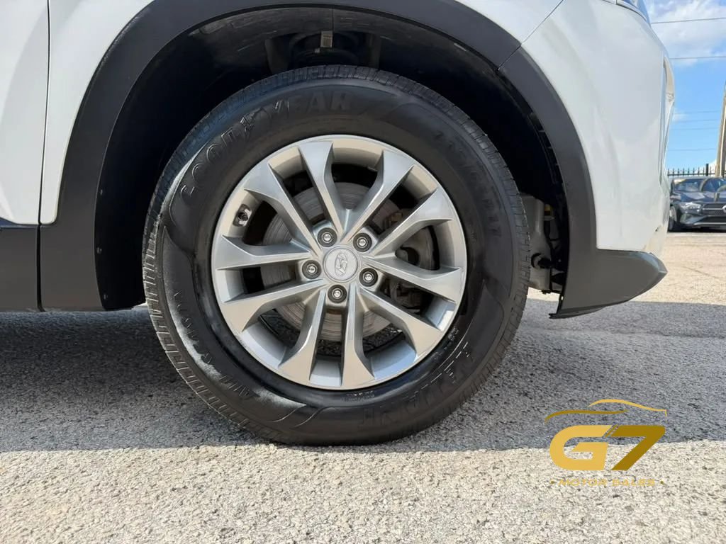 Used 2020 Hyundai Santa Fe SEL w/ Cargo Package AWD/4WD image 4