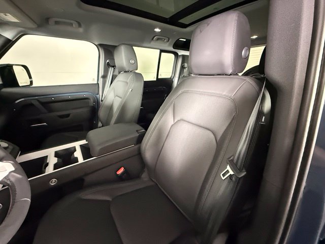 Certified 2025 Land Rover Defender 110 S AWD/4WD image 6
