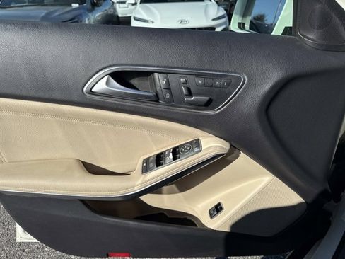 Used 2015 Mercedes-Benz GLA 250 4MATIC image 7
