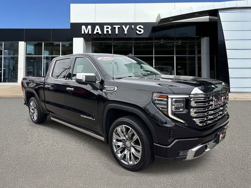 Used 2023 GMC Sierra 1500 Denali w/ Denali Reserve Package AWD/4WD image 1