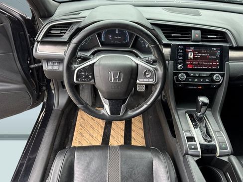Used 2019 Honda Civic Touring image 29