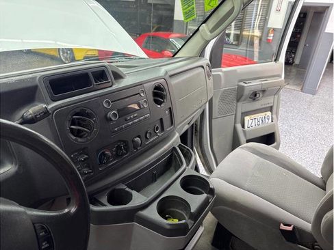 Used 2012 Ford E-350 and Econoline 350 XLT image 13