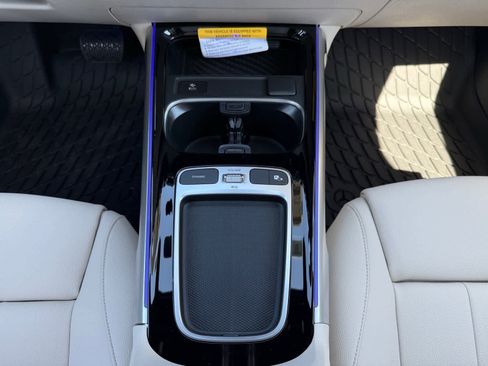 New 2026 Mercedes-Benz GLB 250 4MATIC image 15