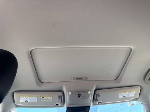 Used 2023 Nissan Armada SL w/ Captain's Chairs Package image 14