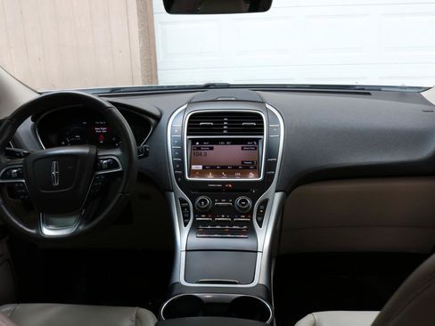 Used 2019 Lincoln Nautilus FWD image 43