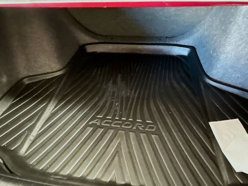 Used 2018 Honda Accord LX image 27