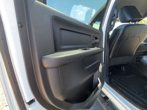 Used 2023 RAM 3500 Tradesman w/ Chrome Appearance Group AWD/4WD image 38