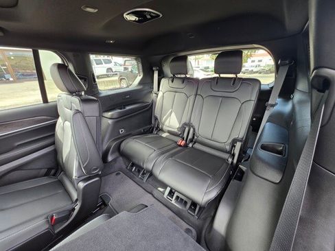 New 2025 Jeep Grand Cherokee L Limited w/ Trailer Tow Package image 23