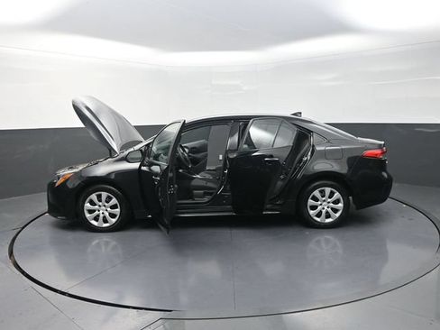 Used 2024 Toyota Corolla LE FWD image 42