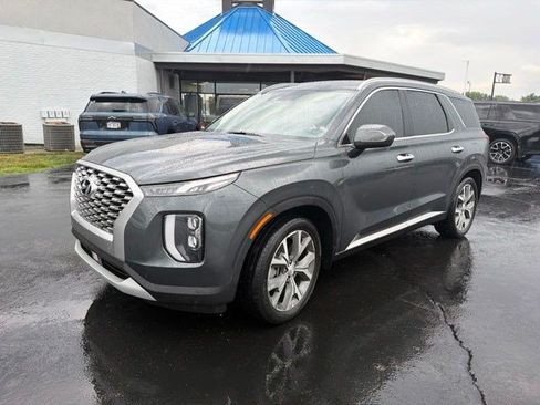 Used 2022 Hyundai Palisade SEL w/ Premium Package AWD/4WD image 3