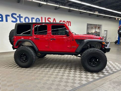 Used 2023 Jeep Wrangler Unlimited Rubicon AWD/4WD image 13