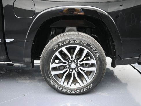 Used 2025 RAM 1500 Limited w/ Bed Utility Group image 9