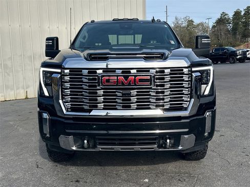 Used 2024 GMC Sierra 2500 Denali w/ Denali Reserve Package image 3