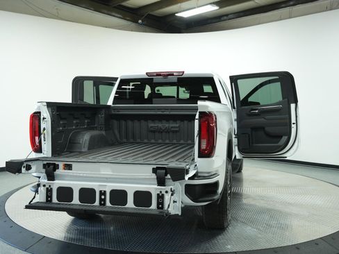 New 2026 GMC Sierra 1500 AT4 w/ AT4 Premium Package AWD/4WD image 12