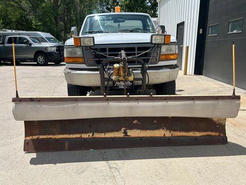 Used 1996 Ford F250 4x4 Regular Cab image 3