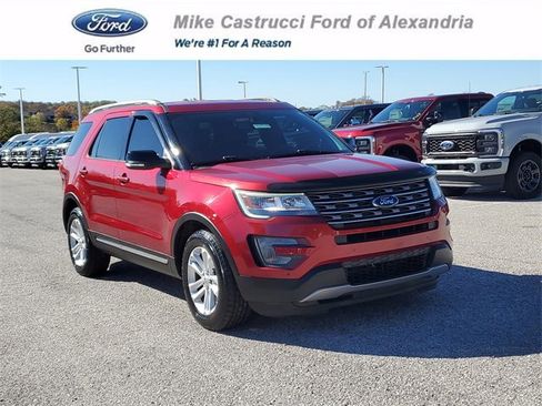 Used 2017 Ford Explorer XLT w/ Equipment Group 202A image 1