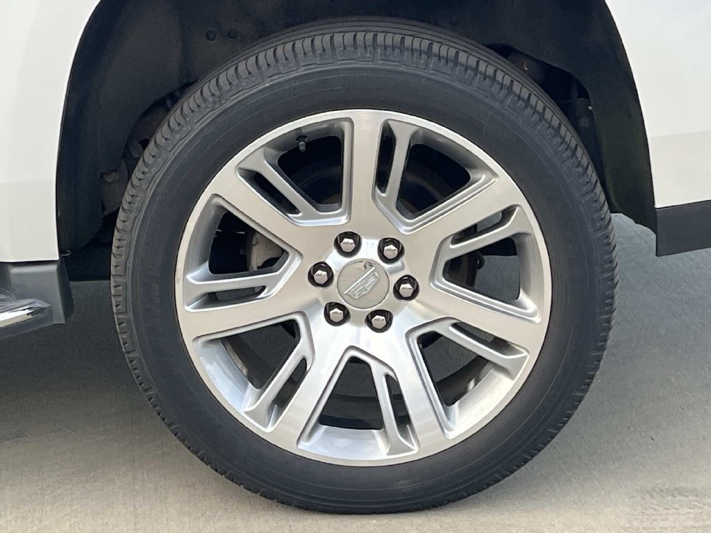 Used 2017 Cadillac Escalade Luxury AWD/4WD image 11