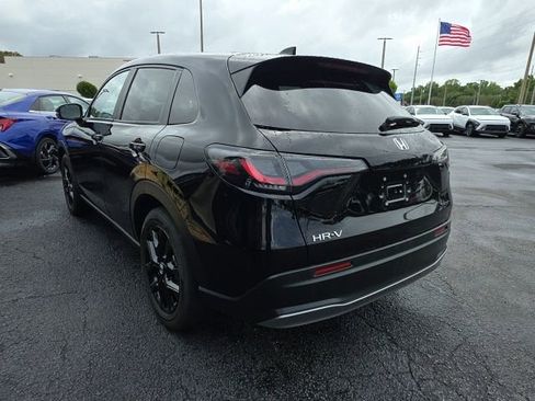 Used 2023 Honda HR-V Sport image 3