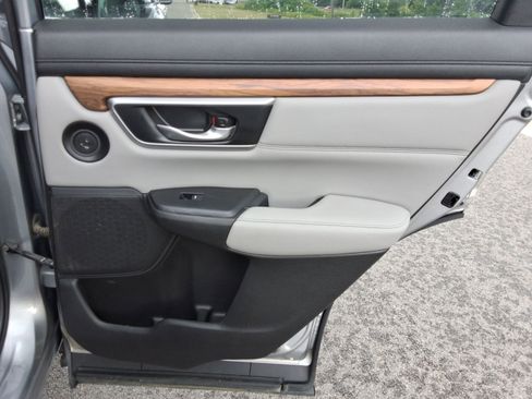 Used 2018 Honda CR-V Touring image 25