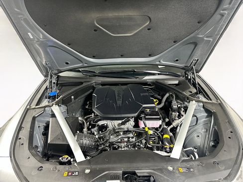 Used 2025 Genesis G70 2.5T image 34