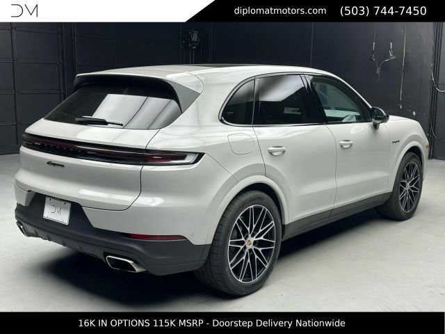 Used 2025 Porsche Cayenne E-Hybrid AWD/4WD image 7