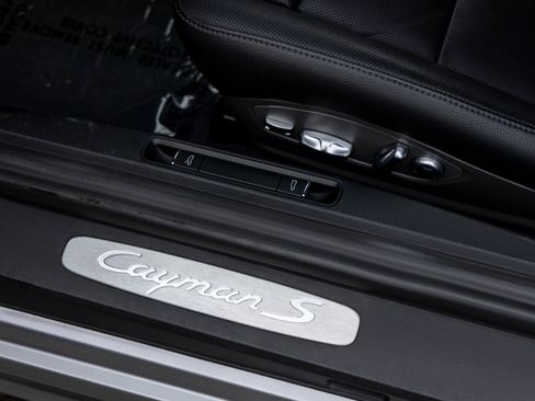 Used 2018 Porsche 718 Cayman S image 26