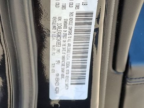 Used 2019 Jeep Grand Cherokee Laredo RWD image 18