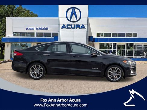 Used 2019 Ford Fusion Titanium image 6