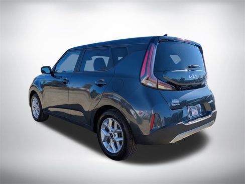 Used 2023 Kia Soul LX w/ Option Group 015 image 5