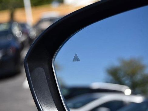 Certified 2024 Nissan Rogue SL image 10