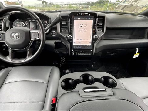 New 2024 RAM 3500 Tradesman w/ Chrome Appearance Group image 9