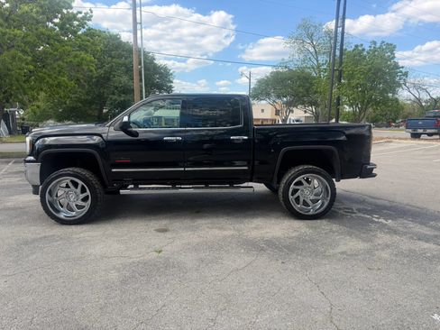 Used 2018 GMC Sierra 1500 SLT w/ Texas SLT Premium Package RWD image 8