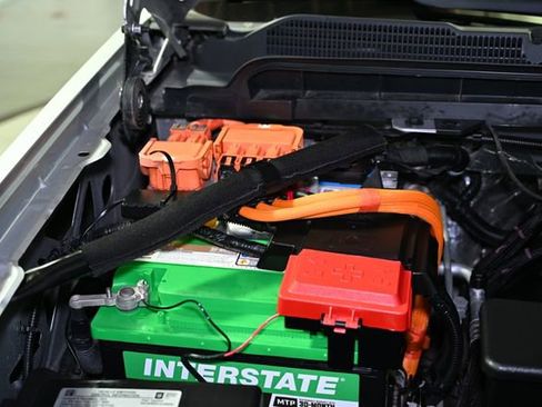 Used 2018 Chevrolet Silverado 1500 LT w/ LT Eassist Package image 20