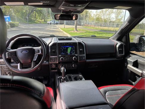 Used 2019 Ford F150 Lariat w/ Equipment Group 502A Luxury image 9