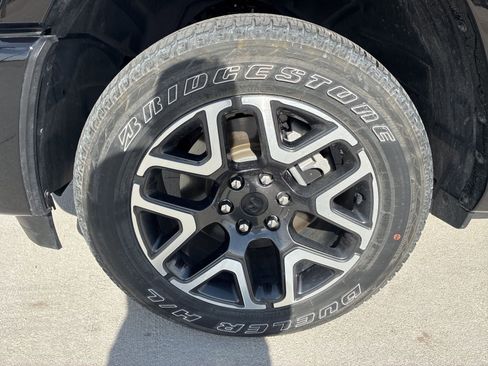 Used 2025 RAM 1500 Laramie w/ Sport Appearance Package image 13