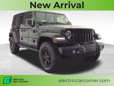 Used 2023 Jeep Wrangler Unlimited w/ Cold Weather Group image 1
