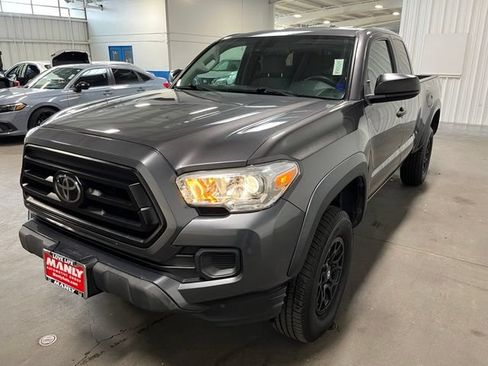 Used 2020 Toyota Tacoma SR w/ SX Package RWD image 7