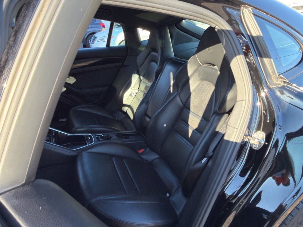 Used 2018 Porsche Panamera RWD image 25