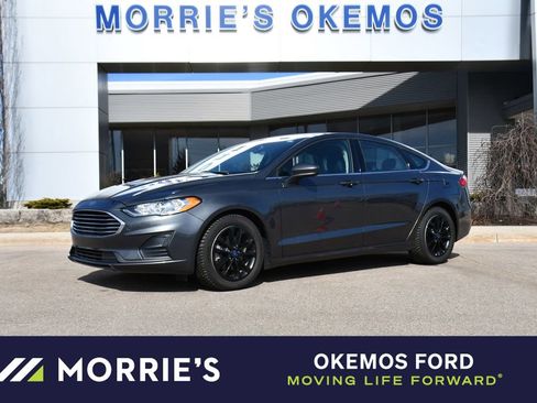 Used 2020 Ford Fusion SE image 1
