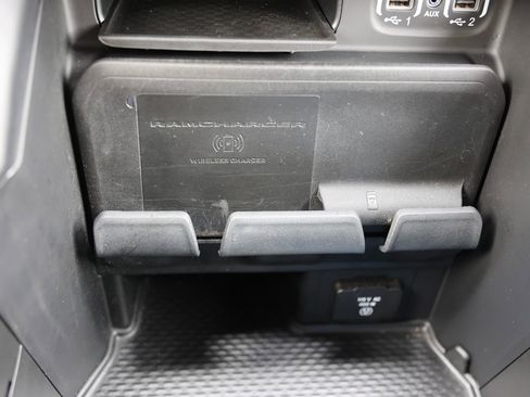 Used 2021 RAM 1500 Laramie AWD/4WD image 32