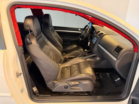 Used 2008 Volkswagen R32 AWD/4WD image 25