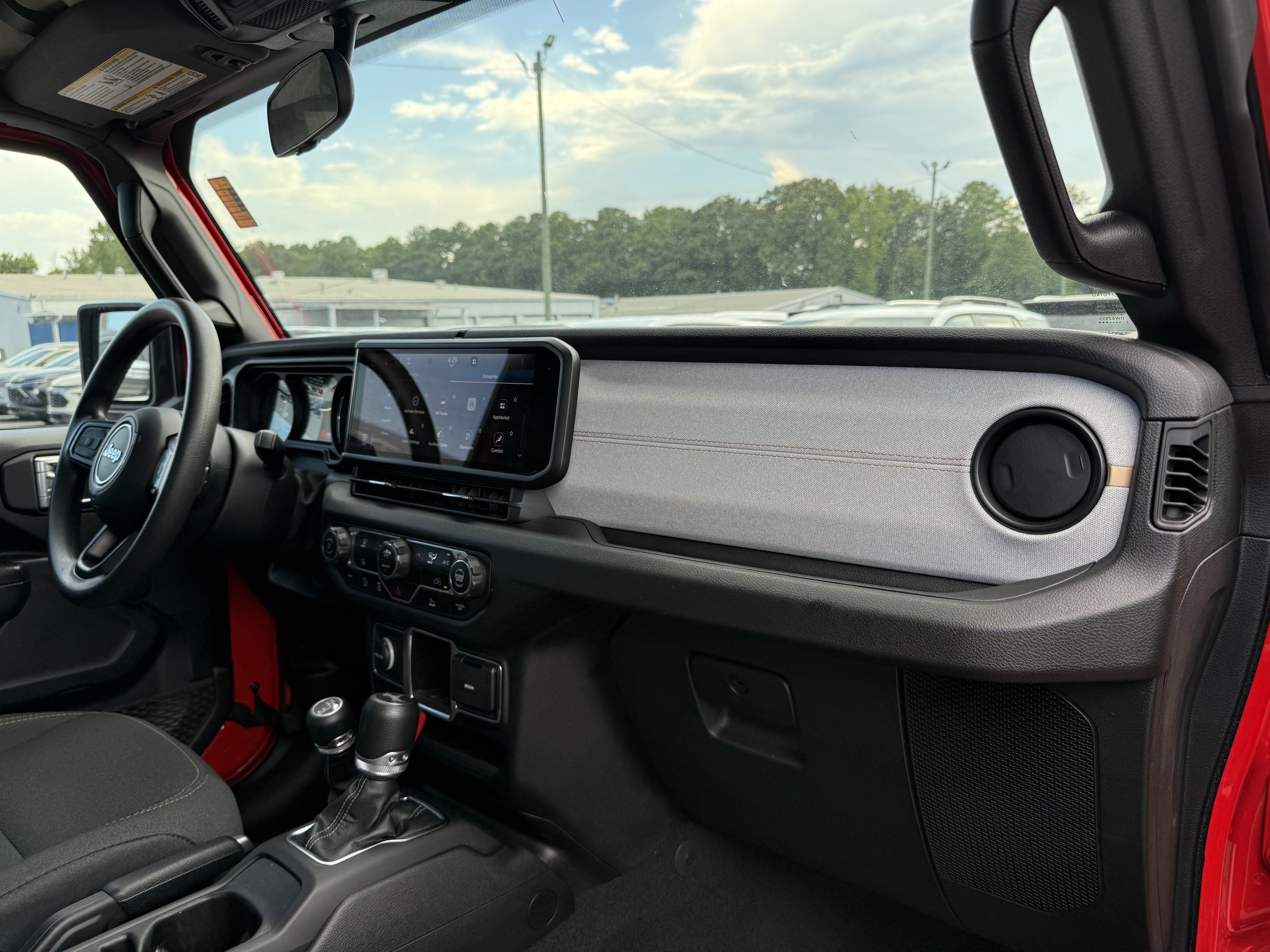 Used 2024 Jeep Wrangler Sport AWD/4WD image 30